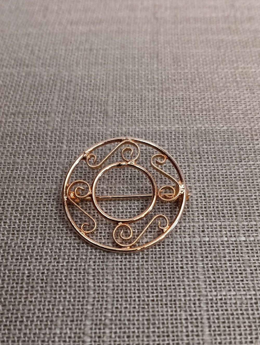 Gold Tone Filigree Circular Brooch Vintage